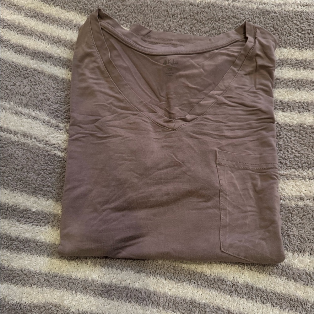Kyte baby v-neck